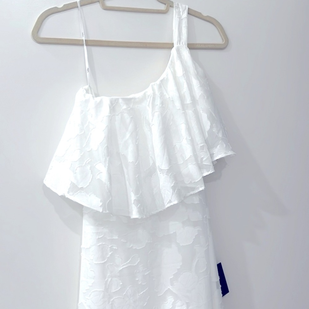 NWT Lulu’s Everlasting Loveliness White Floral One Shoulder Midi Dress
